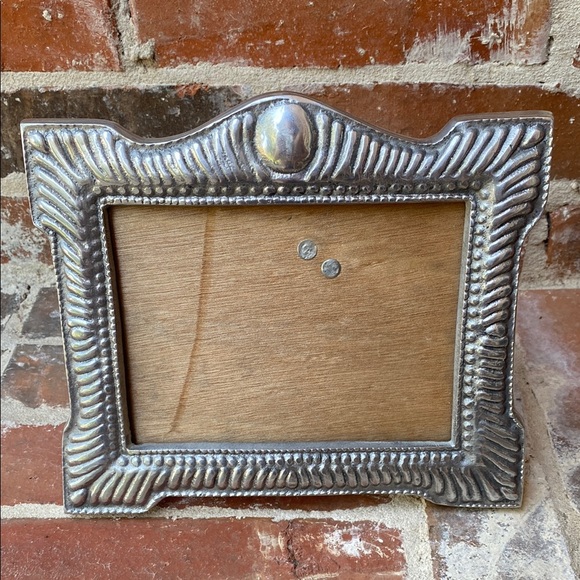 Vintage Mexican Pewter frame for 5x7 photo - Picture 1 of 10